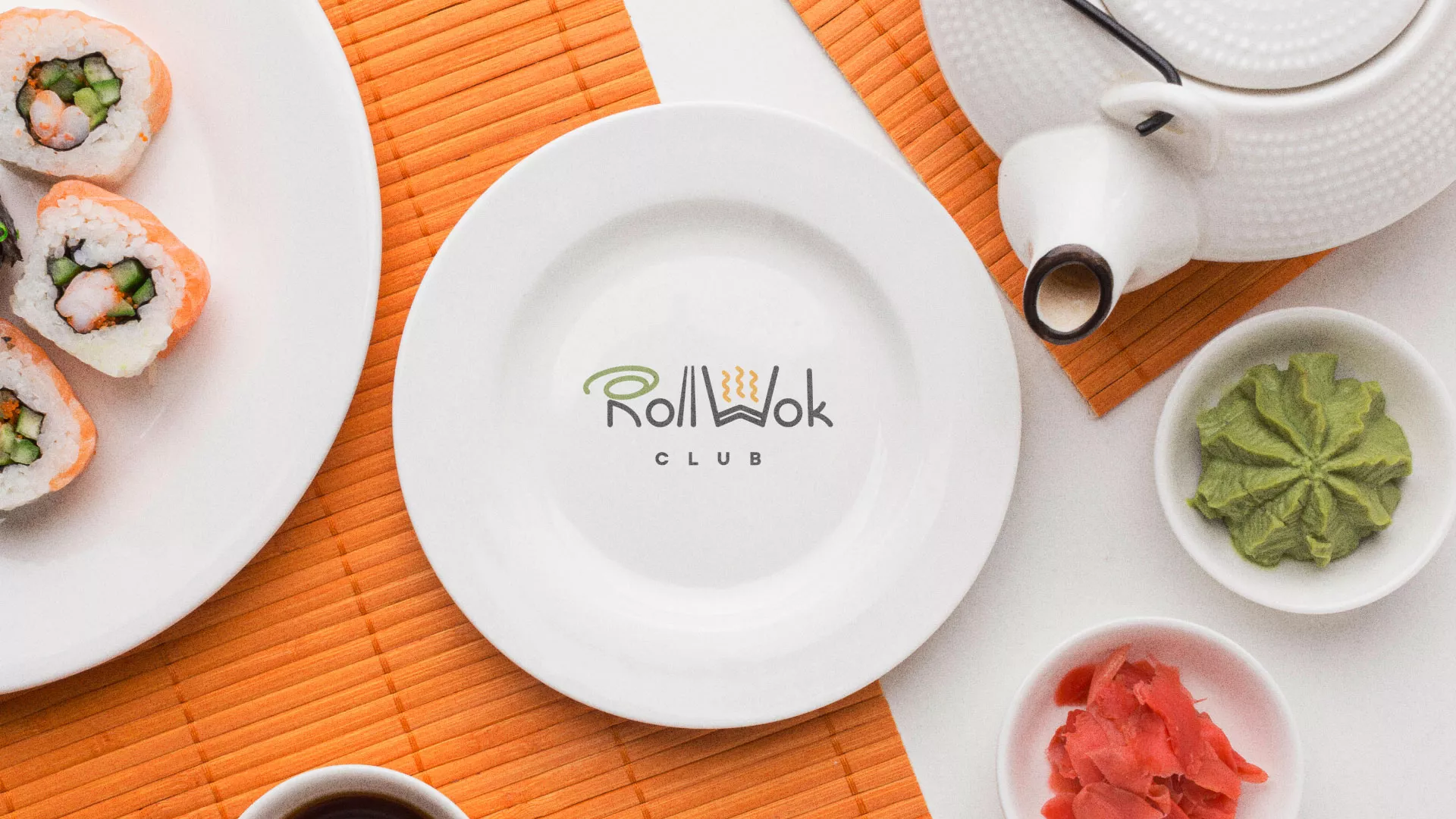 Разработка логотипа и фирменного стиля в Краснотурьинске для суши-бара «Roll Wok Club»